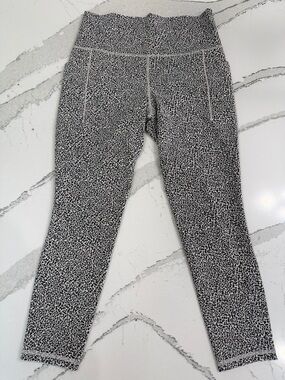 Athleta Salutation Stash Textured Tight Leggings Black White Print | Size M